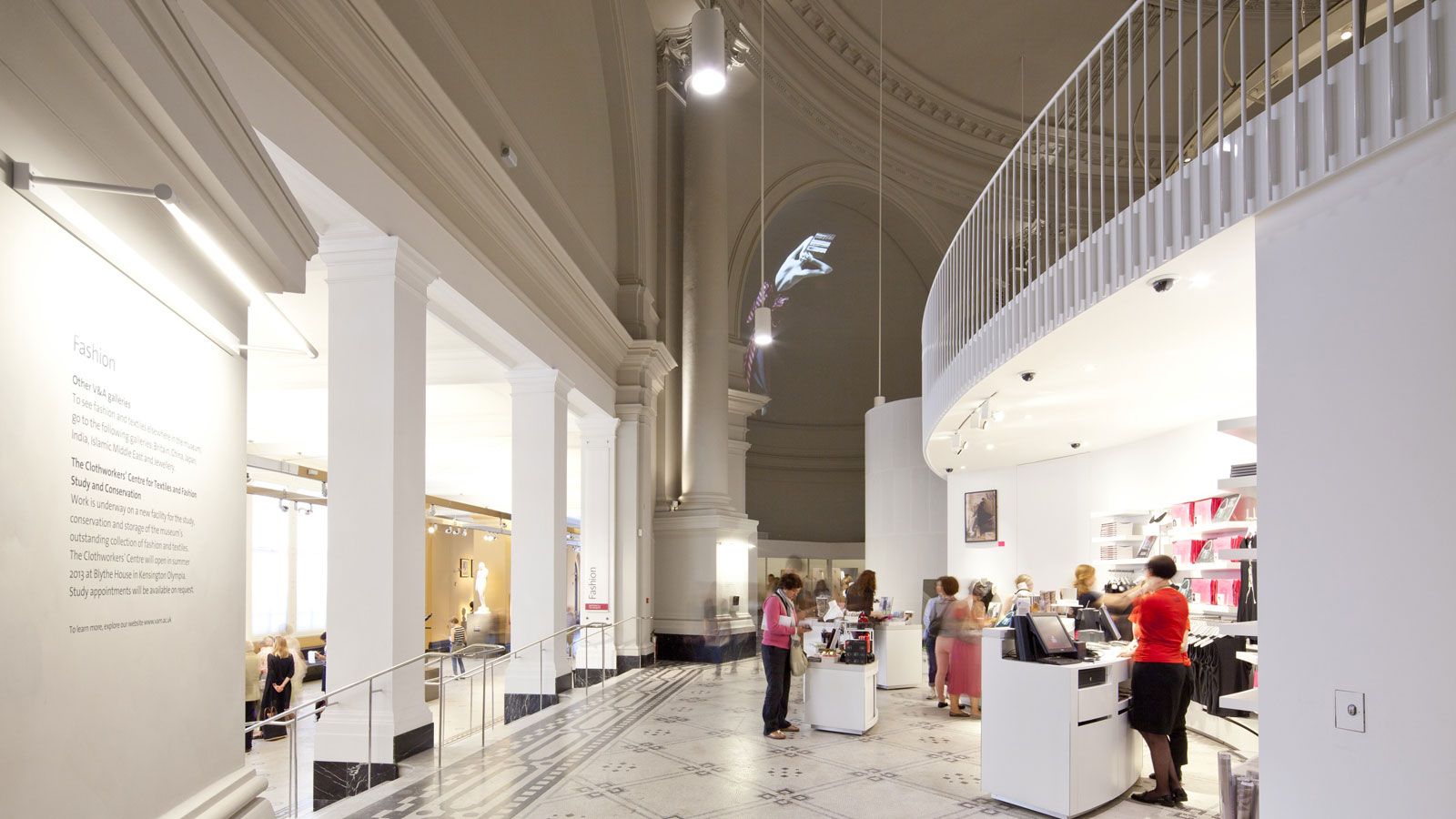 Victoria and Albert Museum, Fashion Room
