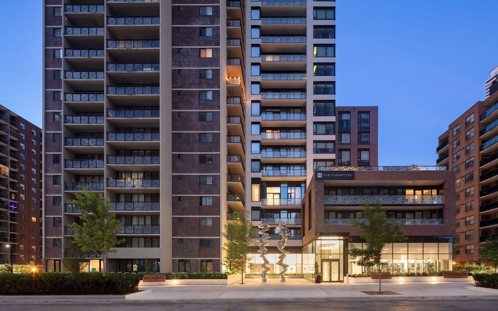 101 Roehampton, Toronto