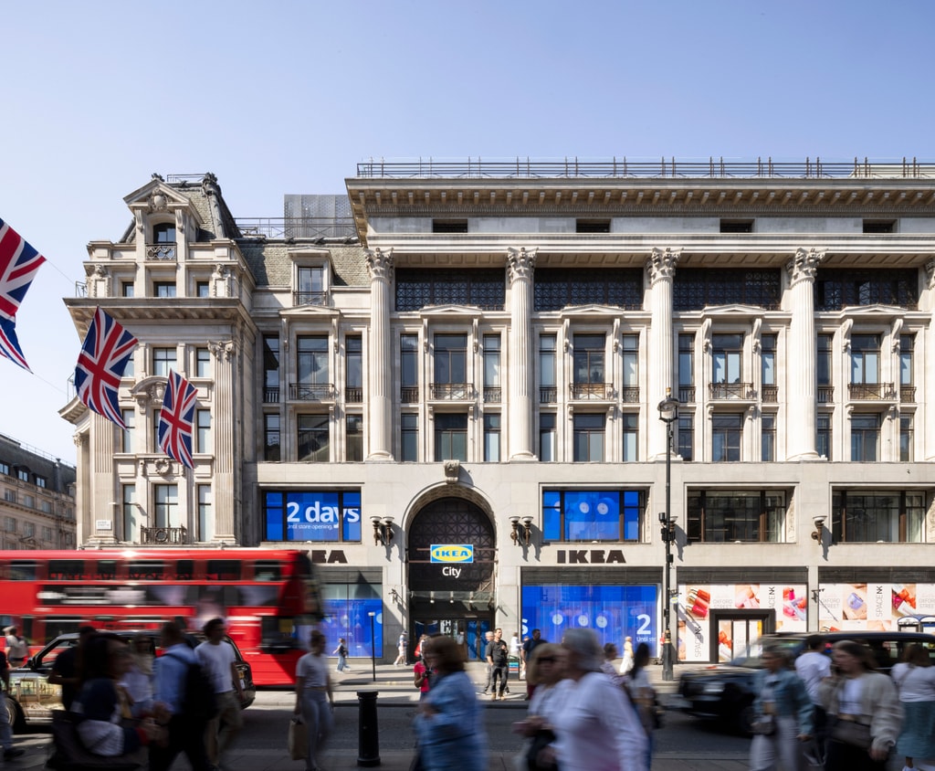 214 Oxford Street Building Exterior