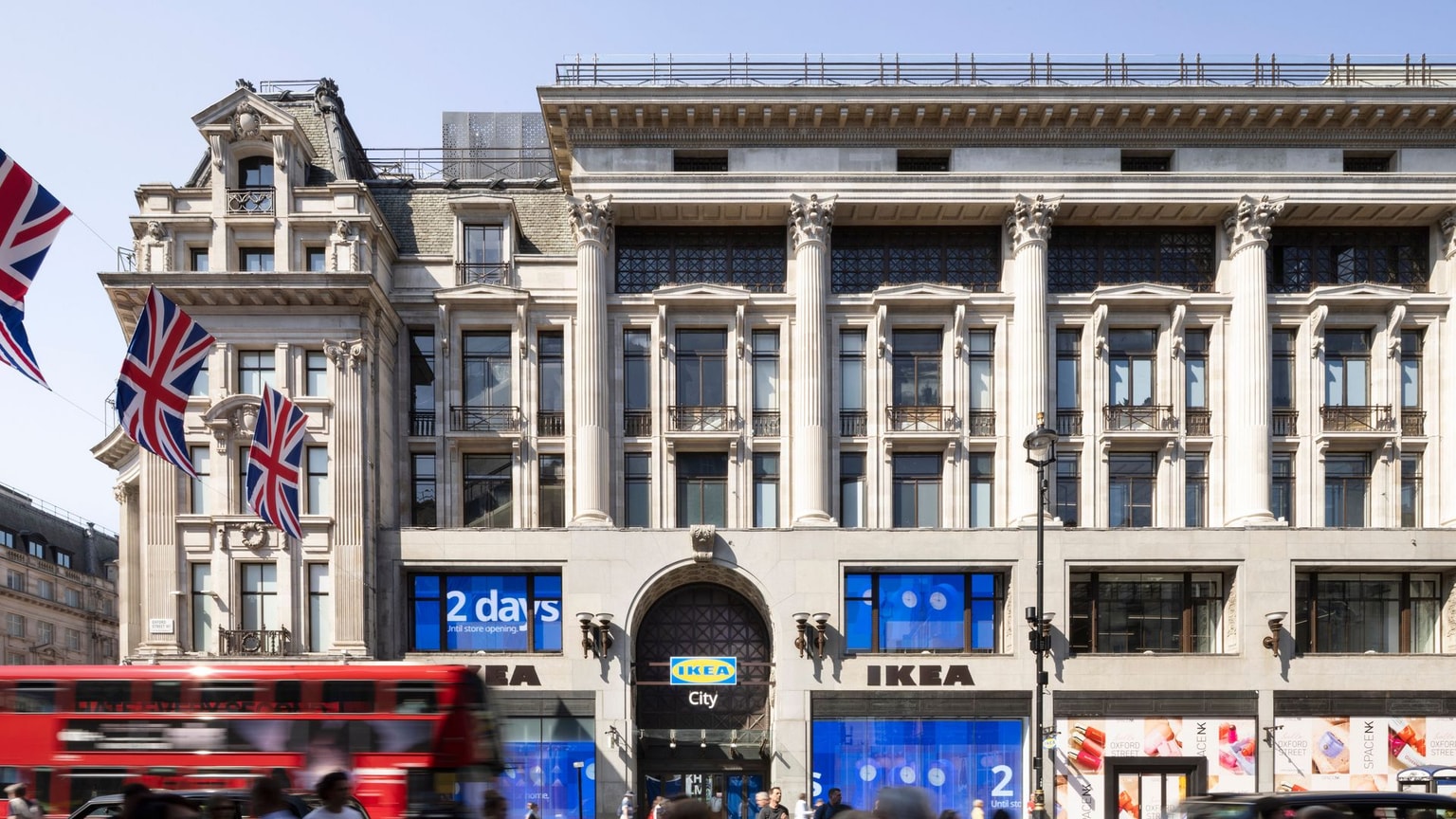 214 Oxford Street Building Exterior