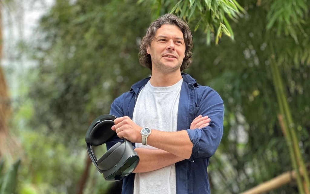 Elliott Crossley portrait photo