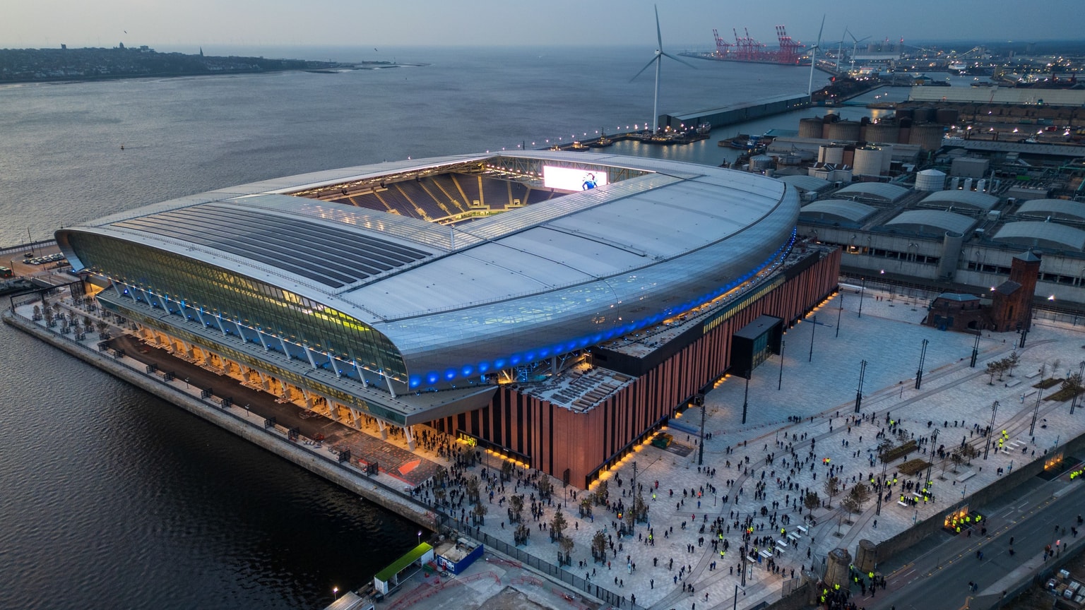 Everton FC fans arriving