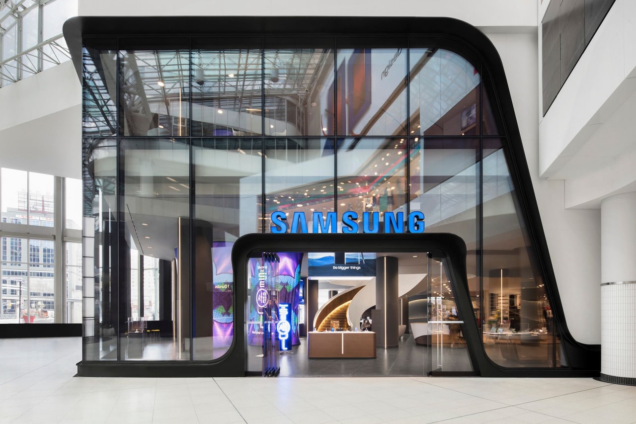 Samsung Experience Store Exterior