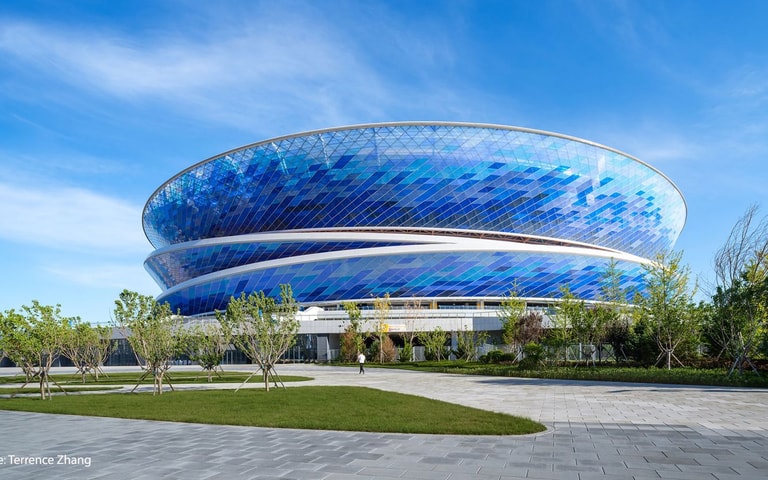 Dalian’s Barracuda Bay Stadium Completes