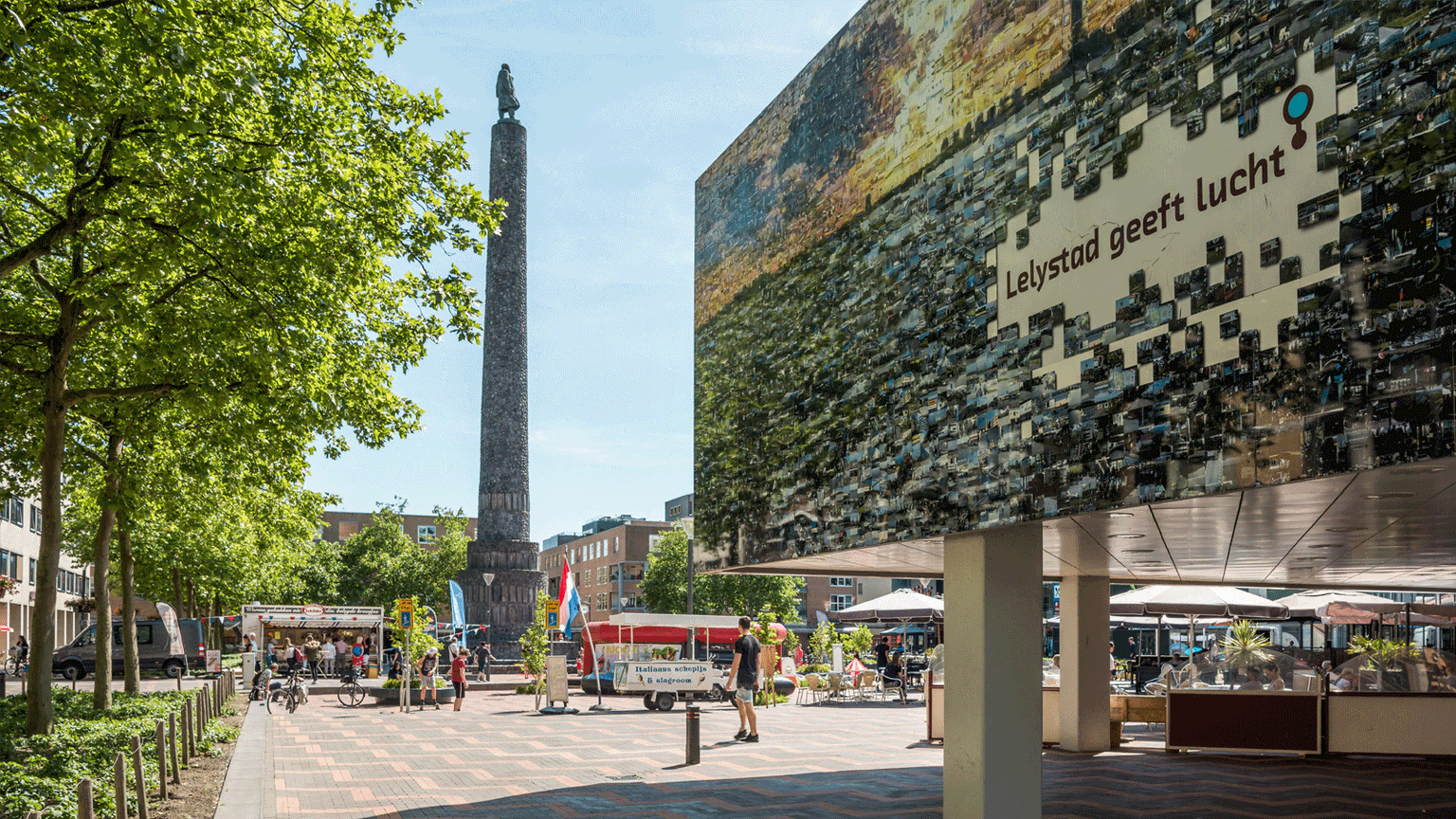 Lelystad, Stadhuisplein
