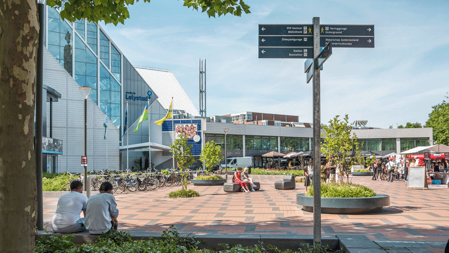 Lelystad, Stadhuisplein