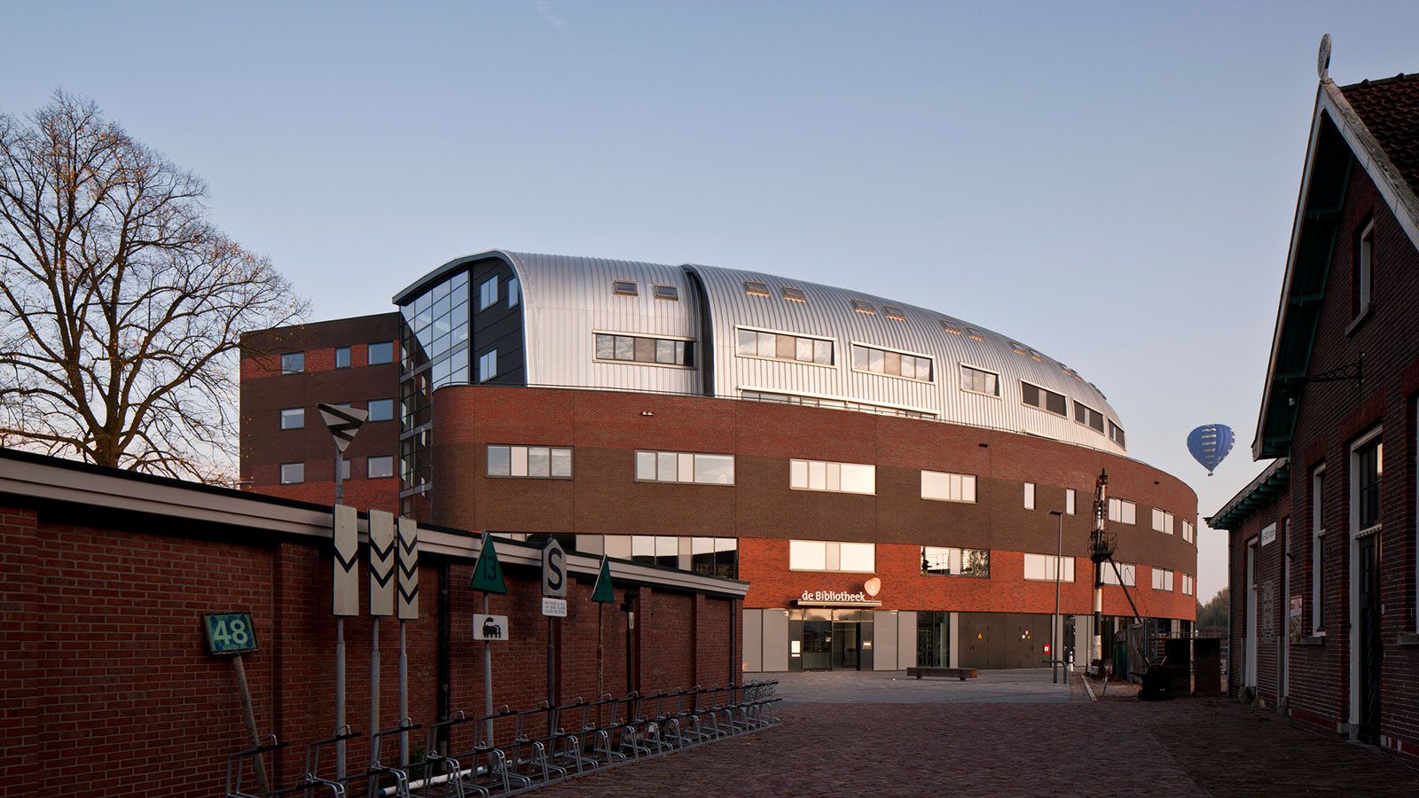 Gerrit Komrij College