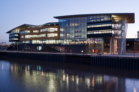 University-of-Wales-Newport,-City-Centre-Campus.jpg